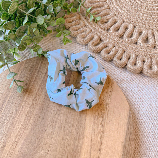 Dainty Flowers Scrunchie