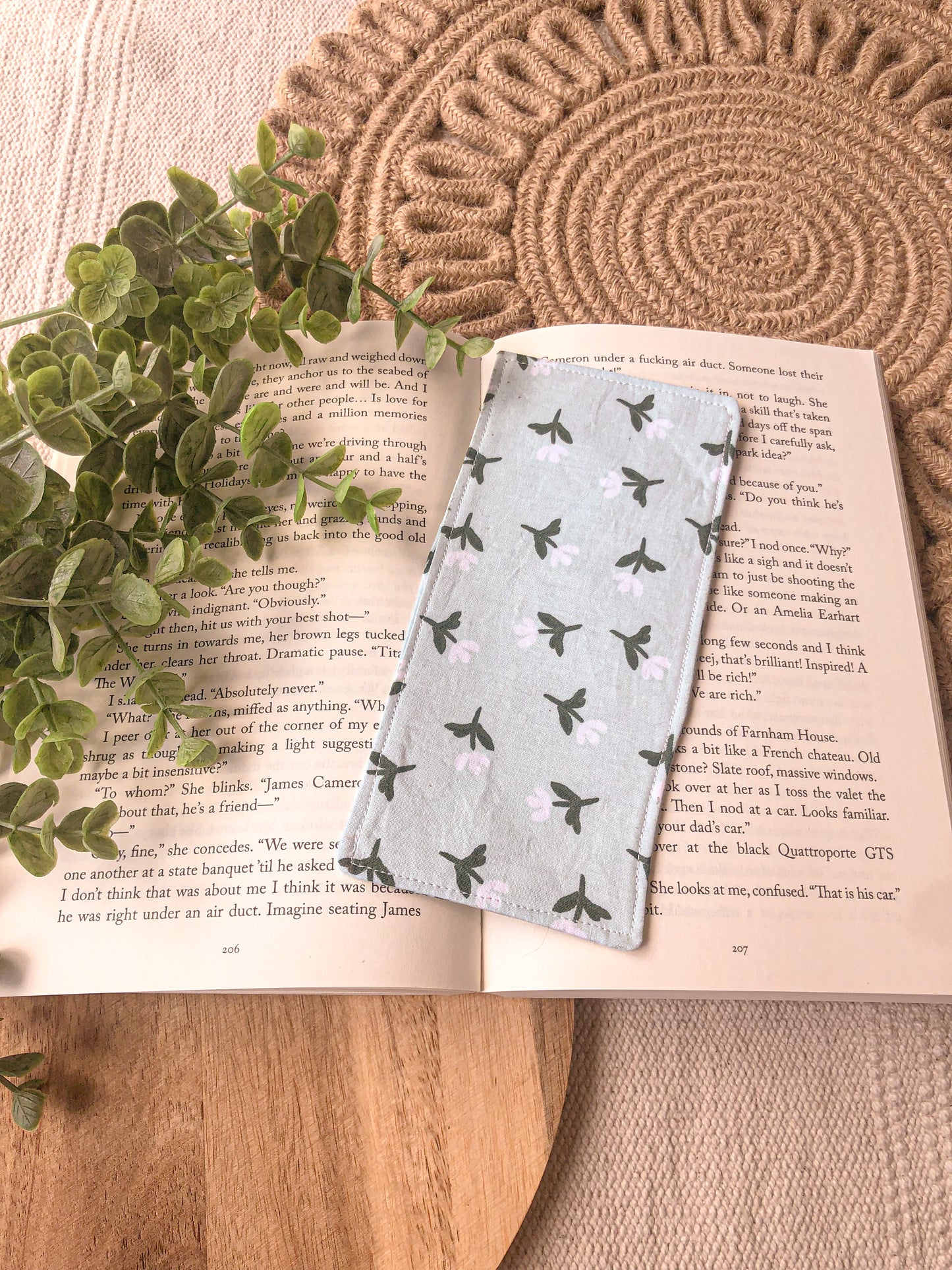 Dainty Flowers Bookmark